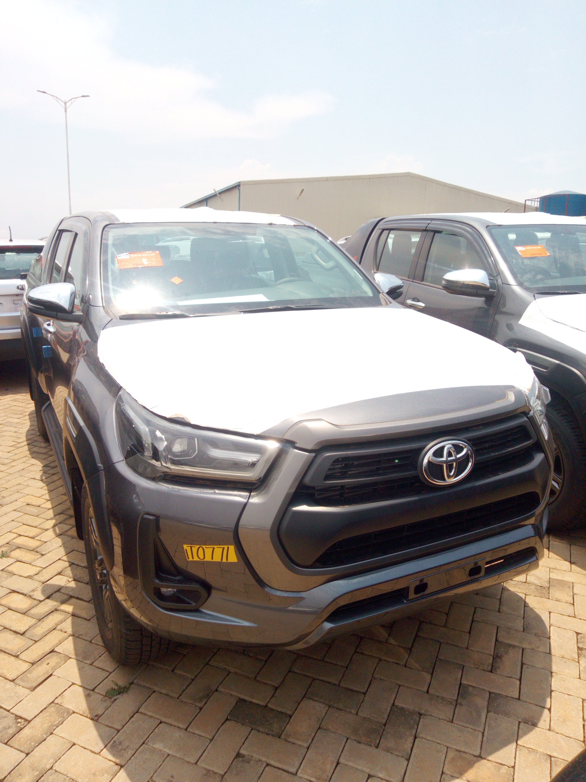 2025 Hilux 4x4