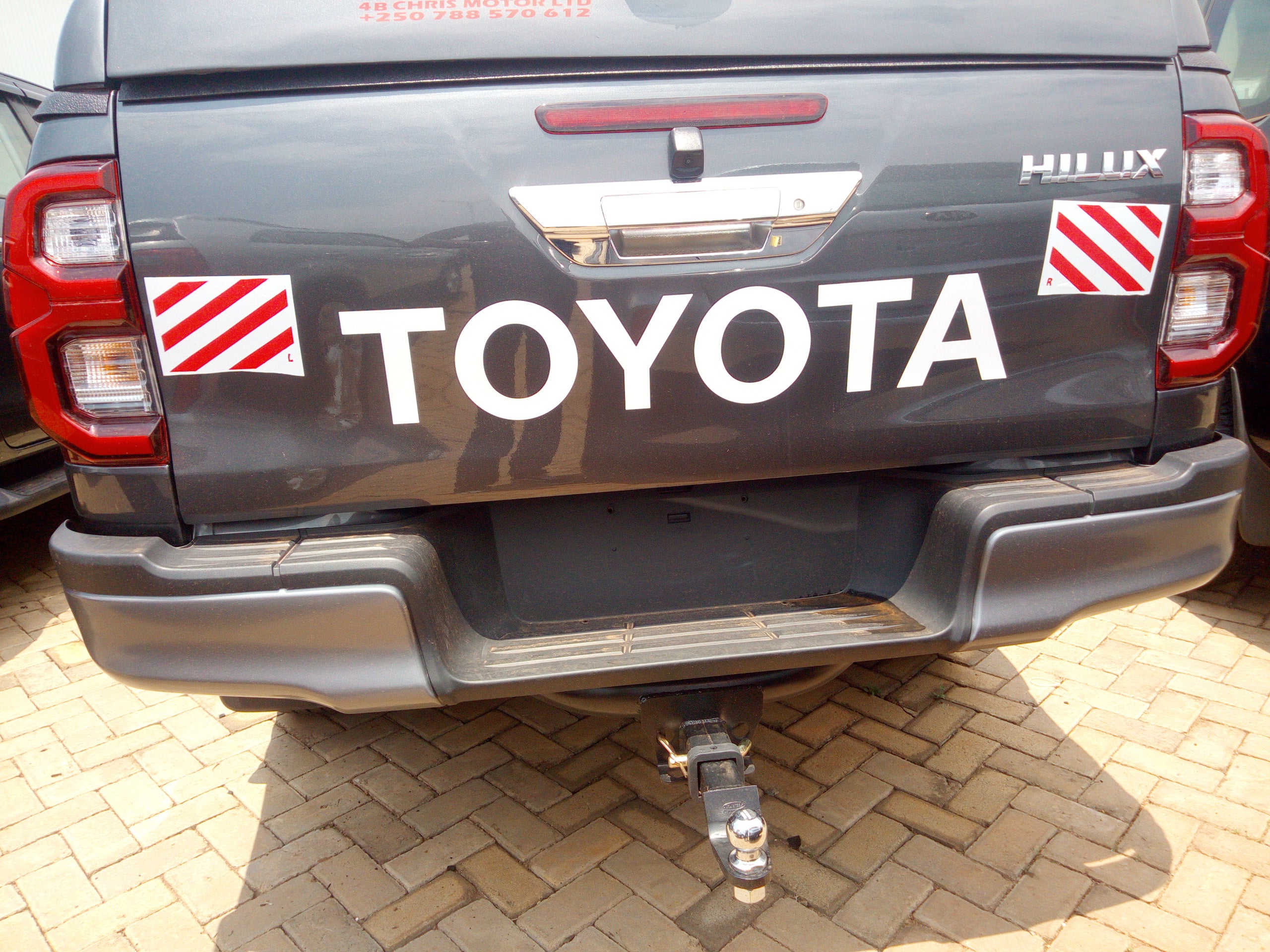 2025 Hilux 4x4