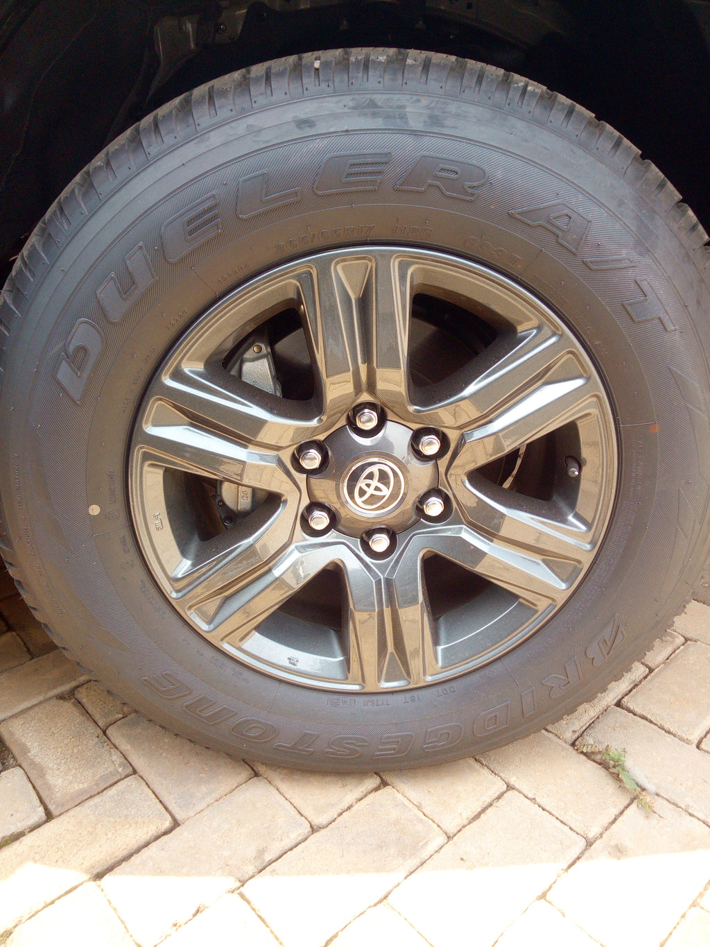 2025 Hilux 4x4